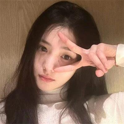 爬上山